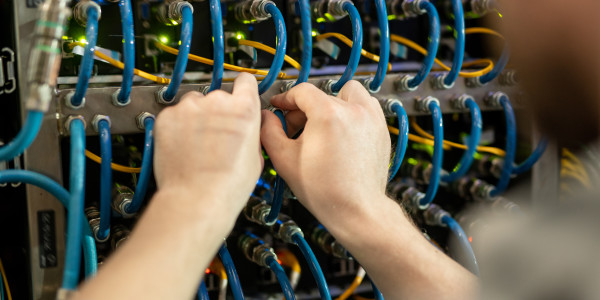 Infraestructura Común Telecomunicaciones en València · Instalación de infraestructura común de Telecomunicación Voz sobre IP (VoIP)
